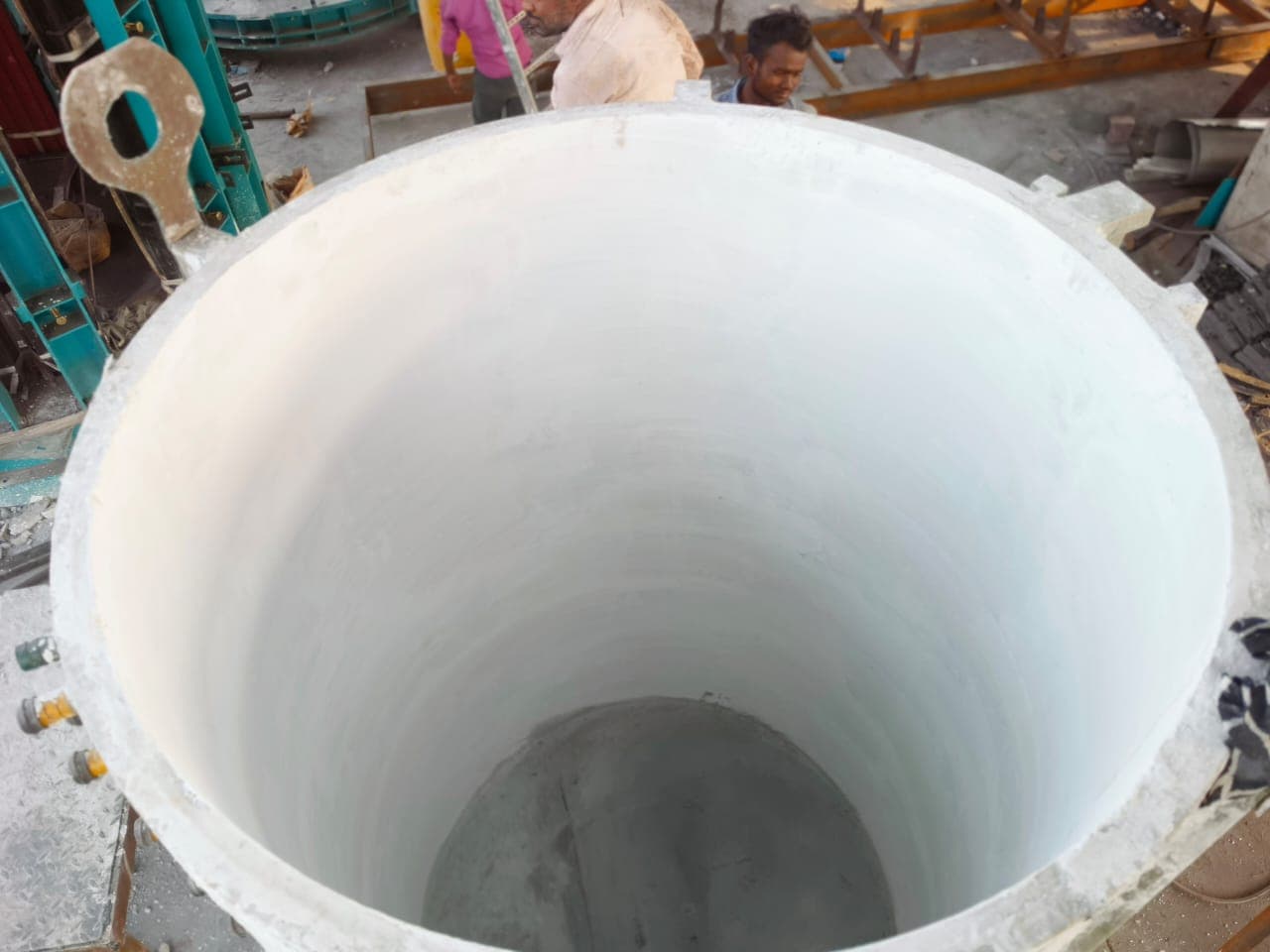 Doricast high-alumina coil grout packaged product